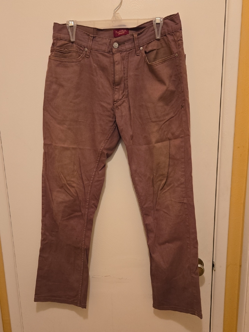 Perry Ellis Men's Rust Brown Chinos
